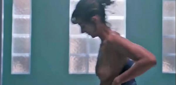  Alison Brie nude in Glow